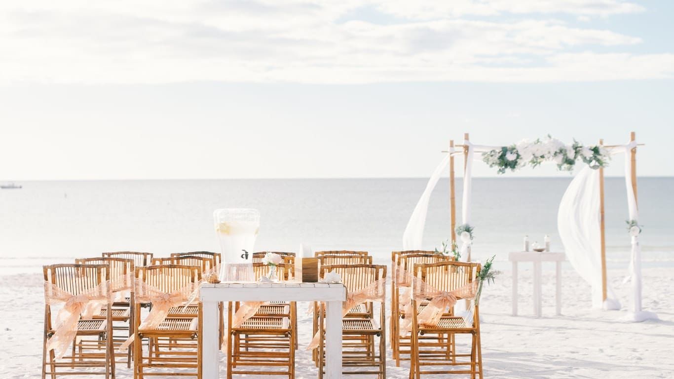 Easy beach wedding options for expats: Seychelles vs Qatar